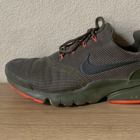 Nike Presto (GS) in Size 7 - Picture 2 of 6